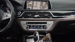2021 BMW 7-Series 740Li xDrive M Sport Package — фото 13