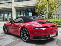 2023 Porsche 911 Carrera 4 Cabriolet, красный — фото 2