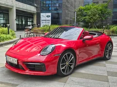 2023 Porsche 911 Carrera 4 Cabriolet, красный — фото 15