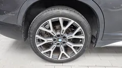 2022 BMW X1 xDrive 20i xLine, серый — фото 5