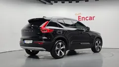 2023 Volvo XC40 B4 Ultimate Bright — фото 2