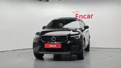 2023 Volvo XC40 B4 Ultimate Bright — фото 3