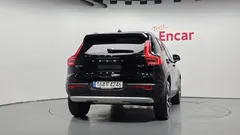 2023 Volvo XC40 B4 Ultimate Bright — фото 4