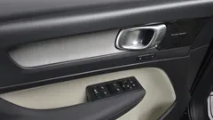 2023 Volvo XC40 B4 Ultimate Bright — фото 14