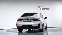 2024 BMW 3-Series 320i M Sport, белый — фото 4