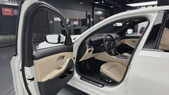 2024 BMW 3-Series 320i M Sport, белый — фото 10