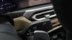 2024 BMW 3-Series 320i M Sport, белый — фото 19