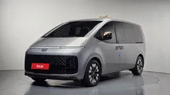 2023 Hyundai Staria Lounge 7-Seater — фото 1