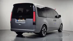 2023 Hyundai Staria Lounge 7-Seater — фото 2
