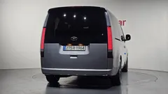 2023 Hyundai Staria Lounge 7-Seater — фото 4