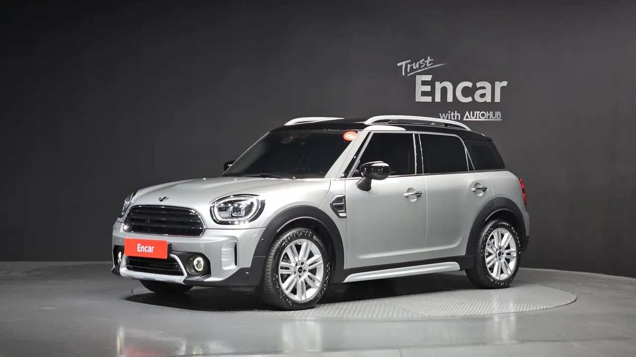 2023 Mini Countryman Classic Plus Launch Pack