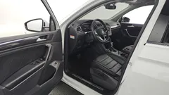 2022 Volkswagen Tiguan 2.0 TDI Premium, белый — фото 10