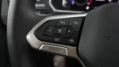 2022 Volkswagen Tiguan 2.0 TDI Premium, белый — фото 18