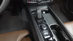 2021 Volvo V60 B5 Pro AWD, белый — фото 9