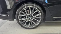 2021 BMW 7-Series 730d xDrive M Sport, чёрный — фото 5