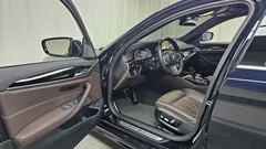 2023 BMW 5-Series 530i xDrive M Sport Package — фото 10