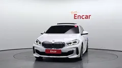 2022 BMW 1-Series 120i M Sports, белый — фото 3