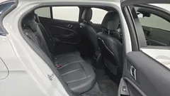 2022 BMW 1-Series 120i M Sports, белый — фото 11