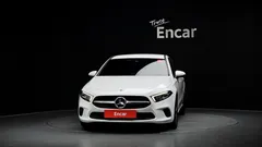 2023 Mercedes-Benz A-Class A220 Hatchback — фото 3