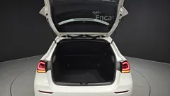 2023 Mercedes-Benz A-Class A220 Hatchback — фото 20