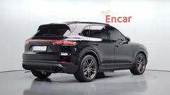 2022 Porsche Cayenne 3.0 PLATINUM EDITION — фото 2