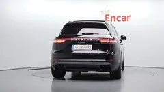 2022 Porsche Cayenne 3.0 PLATINUM EDITION — фото 4