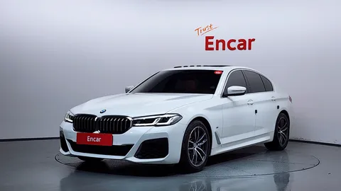 2022 BMW 5-Series 520i M Sport