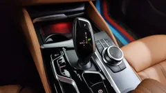 2022 BMW 5-Series 520i M Sport — фото 9