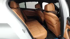 2022 BMW 5-Series 520i M Sport — фото 11