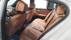 2022 BMW 5-Series 520i M Sport — фото 20