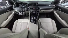 2023 Genesis G70 Gasoline 2.0T 2WD, белый — фото 7