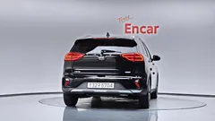 2021 Kia Niro 1.6 HEV, чёрный — фото 4