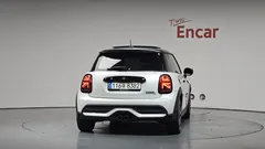 2024 Mini Cooper Classic — фото 4