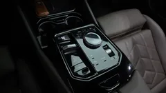2024 BMW 5-Series 520i M Sport, серый — фото 9
