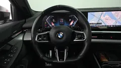 2024 BMW 5-Series 520i M Sport, серый — фото 13