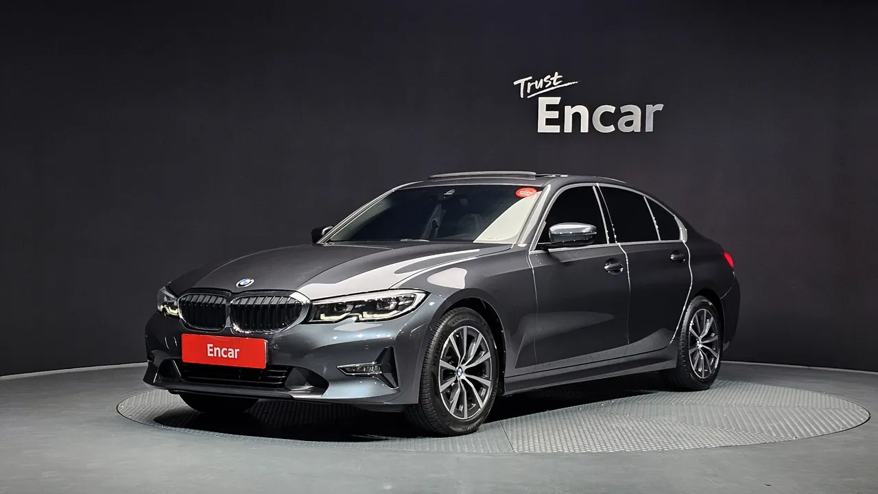 2022 BMW 3-Series 320i