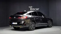 2022 BMW X4 xDrive20i M Sport — фото 2