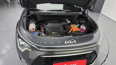 2023 Kia Niro Signature — фото 6