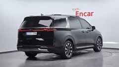 2023 Kia Carnival Diesel 9-Seater Signature — фото 2