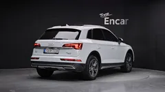 2022 Audi Q5 40 TDI Quattro — фото 2
