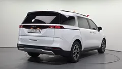 2023 Kia Carnival Diesel 9-Seater Prestige — фото 2