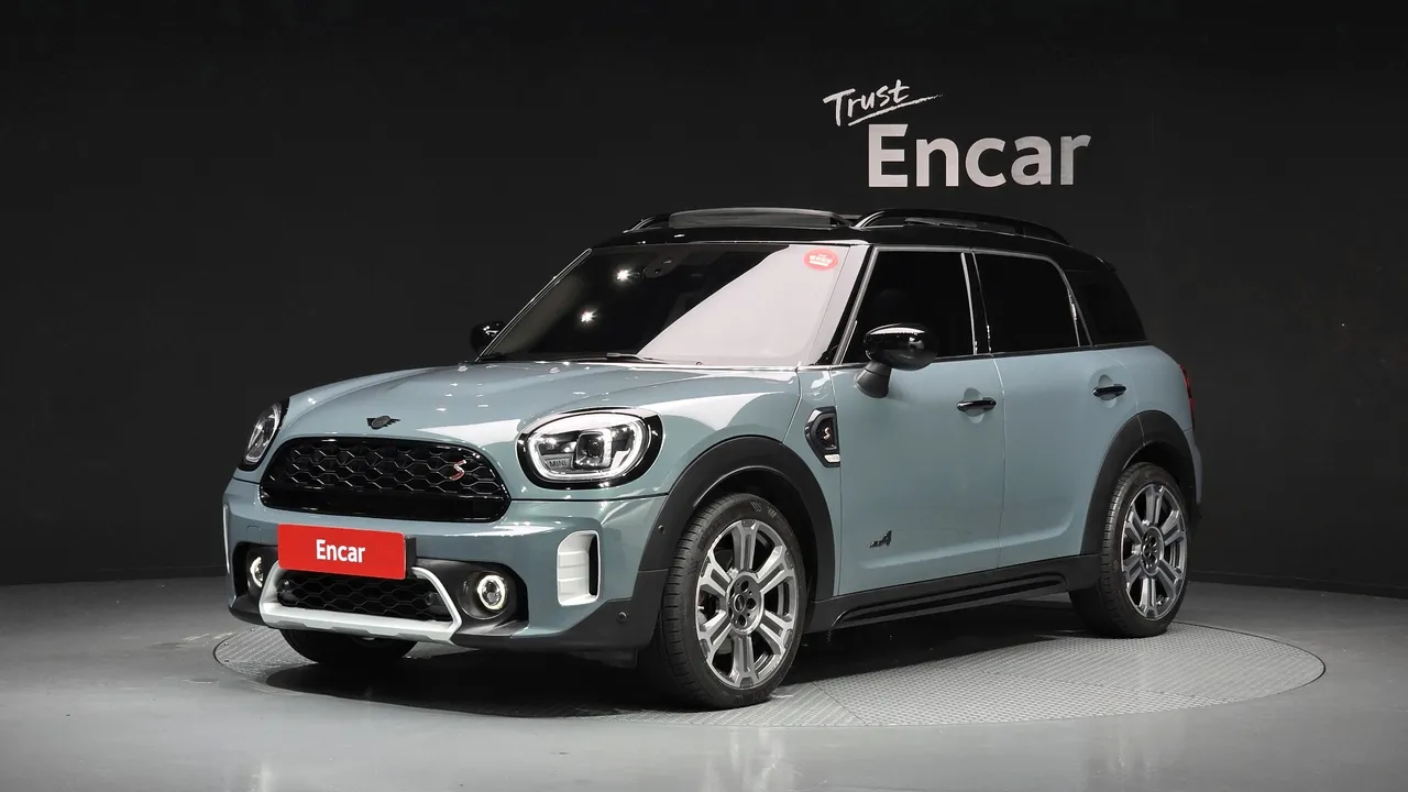 2023 Mini Countryman ALL4 Classic Launch Pack