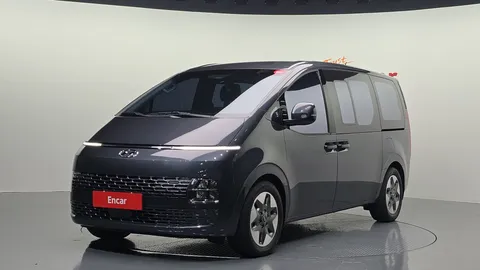 2023 Hyundai Staria Tourer 11-Seater