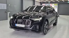 2023 Audi Q8 55 TFSI Quattro Premium, чёрный — фото 1