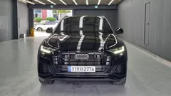 2023 Audi Q8 55 TFSI Quattro Premium, чёрный — фото 2