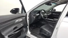 2023 Genesis GV70 2.5T Gasoline AWD, белый — фото 10