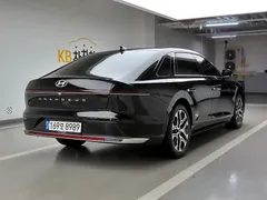 2023 Hyundai Grandeur Premium — фото 4