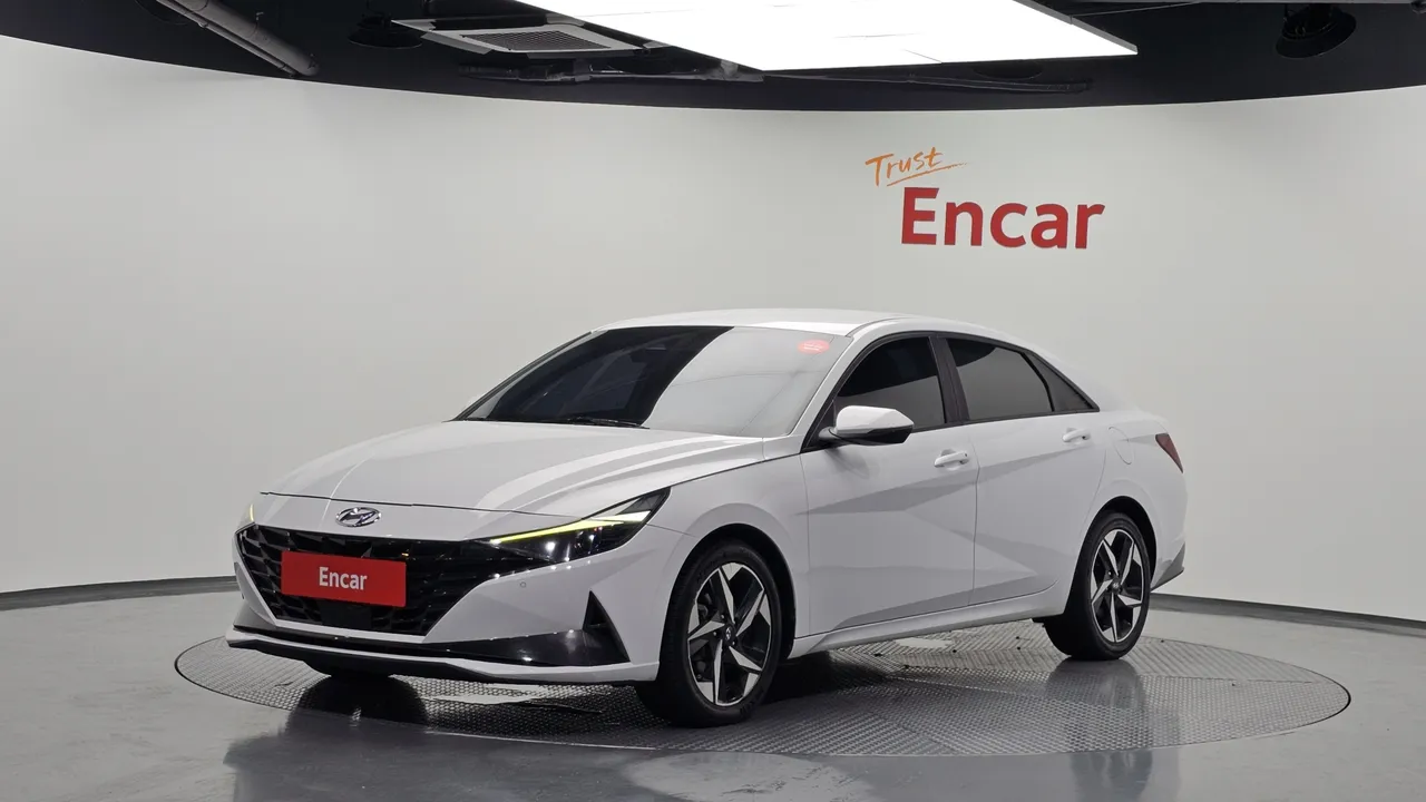 2023 Hyundai AVANTE Modern