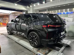2023 BMW XM 4.4, чёрный — фото 2