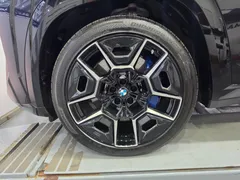 2023 BMW XM 4.4, чёрный — фото 5
